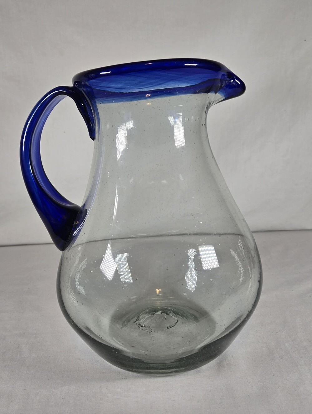 Vintage Hand Blown Mexican Bubble Glass Pitcher Cobalt Blue Rim And Handle 9" - Picture 3 of 5